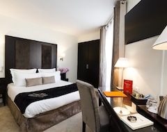 Hotel Elysees Bassano (Paris, Fransa)