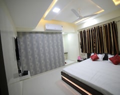 Hotel FabExpress Red Apple (Ahmedabad, Indien)
