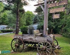 Khách sạn Cozy Creek Cottages (Maggie Valley, Hoa Kỳ)