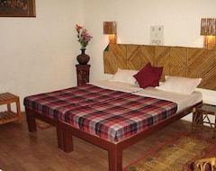 Khách sạn Golbro Tiger View Resort (Bandhavgarh, Ấn Độ)
