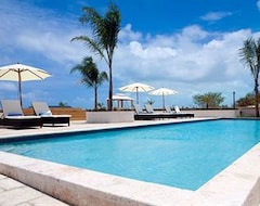 Hotel La Vista Azul (Providenciales, Islas Turcas y Caicos)
