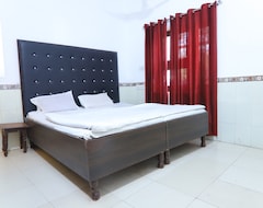 Khách sạn Spot On 41629 Hotel Om Sai (Bharatpur, Ấn Độ)