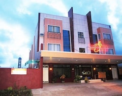 Otel Ruemango Apartelle and Suites (Davao City, Filipinler)
