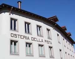 Hotelli Hotel Osteria della Pista (Casorate Sempione, Italia)