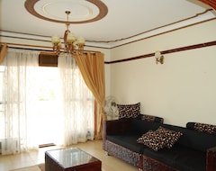 Entire House / Apartment Peaceful Private Home Away From Home (Kampala, Uganda)