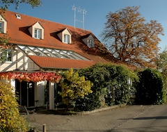Khách sạn Hotel Engel (Ulm, Đức)