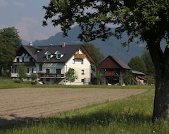 Otel Guesthouse Pri Zalogarju (Škofja Loka, Slovenya)