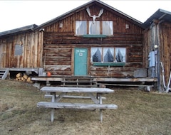 Entire House / Apartment Kilcher Family Homestead Alaska Last Frontier Historic Cabin (Homer, USA)