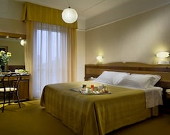 Hotel Vienna Touring (Riccione, İtalya)