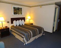 Hotel Budget Host Inn (Hillsboro, USA)