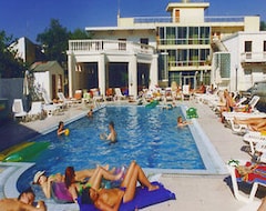 Hotel Cavos (kavos, Greece)