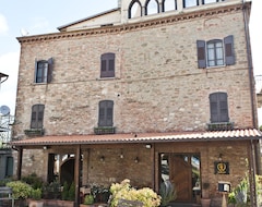 Khách sạn DivinPeccato (Castiglione del Lago, Ý)
