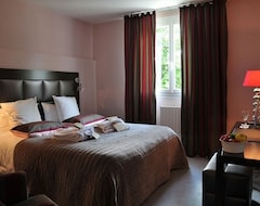 Hotel Logis Le Relais de Comodoliac (Saint-Junien, France)