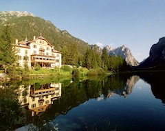 Khách sạn Baur Am See (Toblach, Ý)