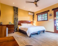 Khách sạn Sansara Surf Yoga & Resort (Tonosí, Panama)