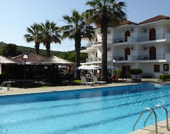 Pensión Irida Rooms 'n' Pool - Cozy Summer Escape (Paleos Panteleimonas, Grecia)