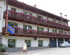 Hotel La Rondinella (Moena, Italy)