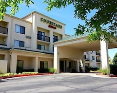 Khách sạn Courtyard by Marriott Tulsa Central (Tulsa, Hoa Kỳ)