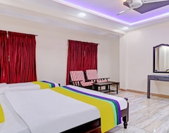 Hotel Itsy By Treebo - Hill Town (Madikeri, India)