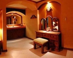 Hotel Suites Flamboyanes (Merida, Mexico)