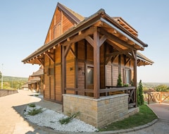 Pansion Etno Naselje Vrdnicka Kula (Banja Vrdnik, Srbija)