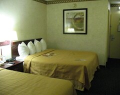 Khách sạn Quality Inn & Conference Center Akron (Akron, Hoa Kỳ)