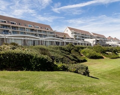Dolphin Beach Hotel (Bloubergstrand, South Africa)