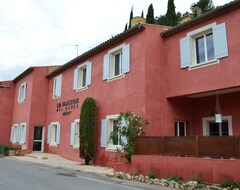 Hotel La Maison des Ocres (Roussillon, France)