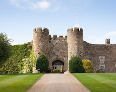 Amberley Castle- A Relais & Chateaux Hotel (Amberley, United Kingdom)