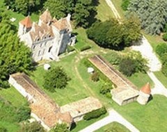 Pansion Chateau des Salles (Saint-Fort-sur-Gironde, Francuska)