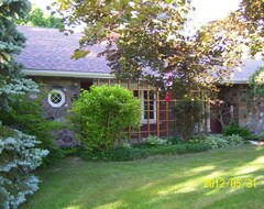 Bed & Breakfast Burken B&B (Brighton, Canada)