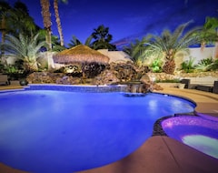 Koko talo/asunto Just Listed! - Large Luxurious 4 Bed 4 Bath Oasis. Must See Virtual Tour (Las Vegas, Amerikan Yhdysvallat)