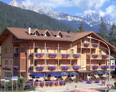 Khách sạn Vallechiara (Moena, Ý)