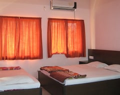 Khách sạn Hotel Arya Palace Puri (Puri, Ấn Độ)