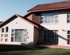 Bed & Breakfast Alma Mater Guesthouse (Potchefstroom, Etelä-Afrikka)