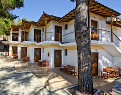 Aparthotel The Pine Trees (Agnontas, Grecia)