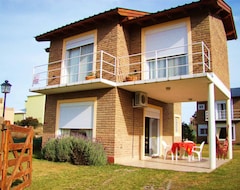 Entire House / Apartment Faros de Sol (Monte Hermoso, Argentina)