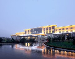 Hotel Sunwuhu Hotsprin g Holiday (Dongying, Kina)