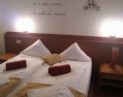 Khách sạn Albergo Varone (Riva del Garda, Ý)