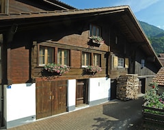 Hotelli Hostel Chalet Stockli Mit Etagendusche (Wilderswil, Sveitsi)