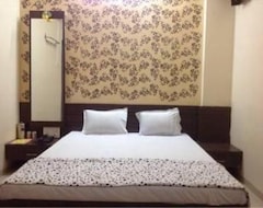 Hotel New Mayur (Dhule, India)