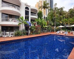 Hotel St Tropez Apartments (Surfers Paradise, Australija)