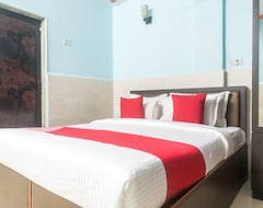 Oyo 44090 Hotel Classic Residency (Navi Mumbai, Hindistan)