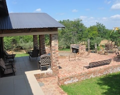 Hotel Thorntree Lodge (Potchefstroom, South Africa)