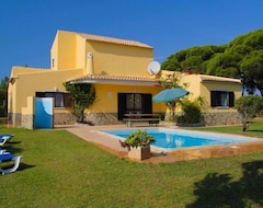 Hotelli Fantastic Villa With Large Garden & Private Pool-quiet Area Near Quinta Do Lago (Alcmancil, Portugali)