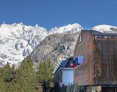 Le Massif Hotel & Lodge Courmayeur The Leading Hotels of the World. (Courmayeur, Italia)