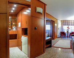 Hotel Goldstar Suites (Niza, Francia)