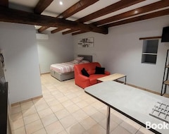 Cijela kuća/apartman Le Petit Monas (Civaux, Francuska)