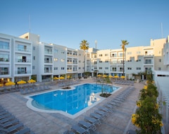 فندق Mayfair Hotel (بافوس, قبرص)