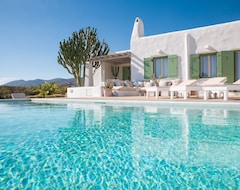 Hele huset/lejligheden Villa Maria Paros - A Unique & Luxurious Villa - Beach In Walking Distance (Parikia, Grækenland)
